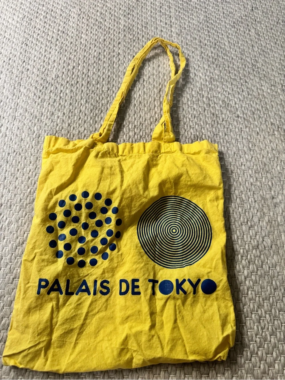 Palais de Tokyo tote bag with blue circular graphic and text #tokyo #art